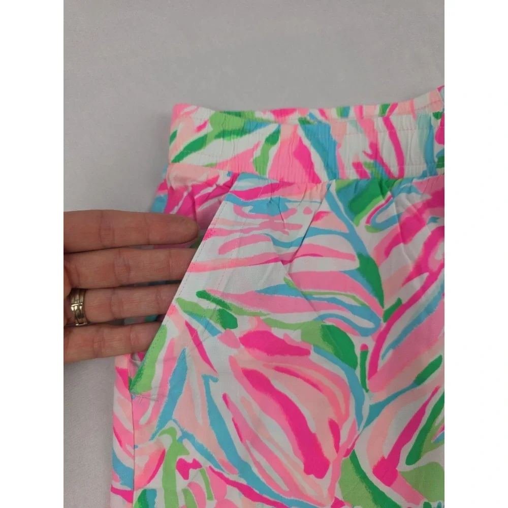 Lilly Pulitzer Katia Short in Croc‎ My World Print Size Small G7